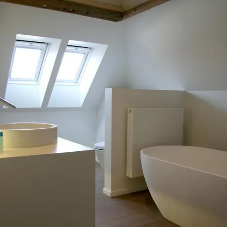 Bed & Breakfast Hof Ter Kwaremont 4*