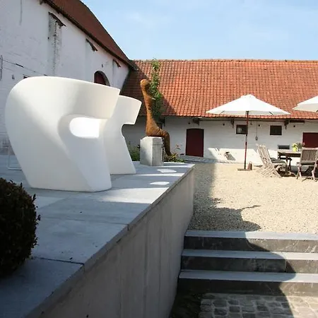 Bed & Breakfast Hof Ter Kwaremont 4*