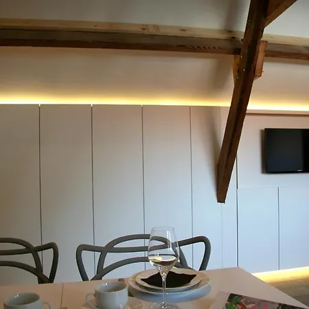 Bed & Breakfast Hof Ter Kwaremont 4*